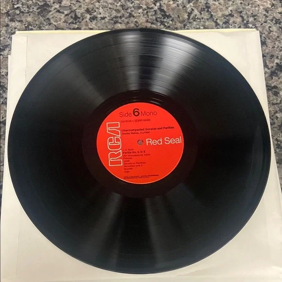 RCA Victor Heifetz Vinyl Record set